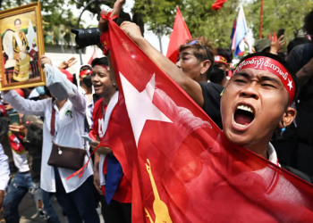 බුරුමය මහජන විප්ලවයක් අබිමුව ?