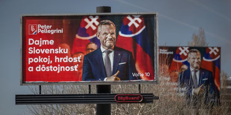 හංගේරියාව ඇවිලෙද්දී ස්ලොවේකියාවේත් රුසියානු ලැදි ආණ්ඩුවක් බිහිවේ !